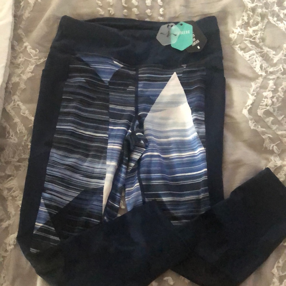 NWT lularoe fearless cropped athletic pants